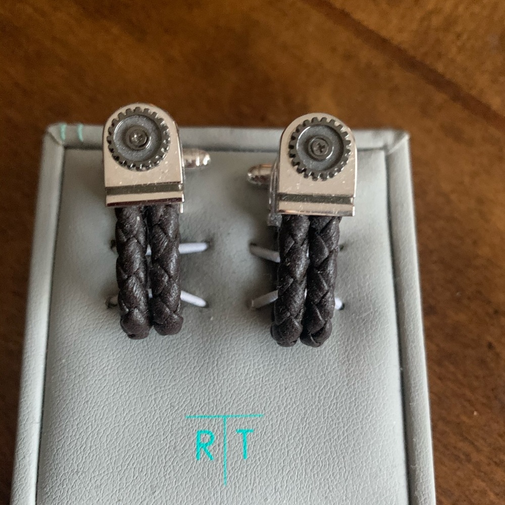 New Men’s Tateossian Brown Leather Cufflinks
